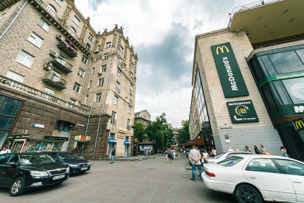 Апартаменты на Крещатике 17 Киев Экстерьер фото